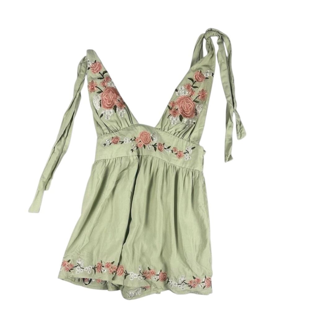 80s F21 Shorts Romper‎ Jumper Sz M Lt Green Embroidered Floral Hippie Festival